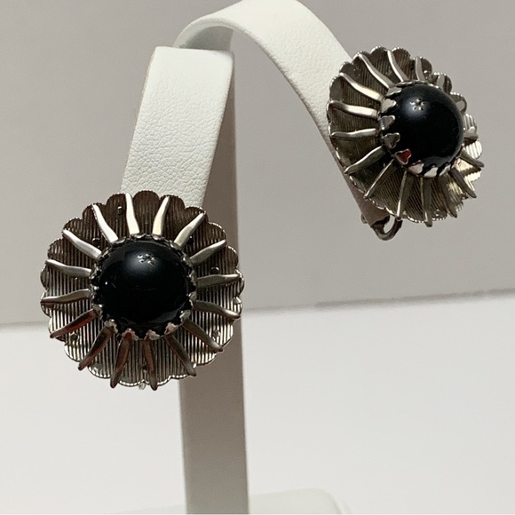 Sarah Coventry vintage southwest concho style clip on earrings - Picture 9 of 10